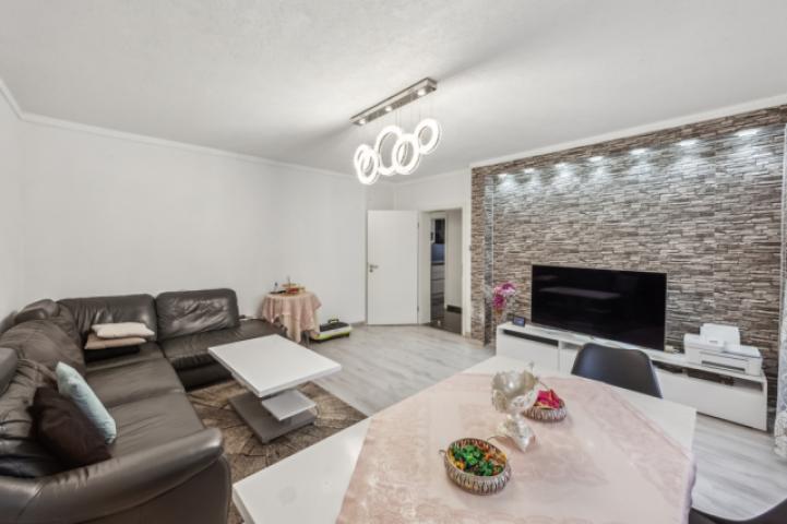 Wohnzimmer Ansicht 2