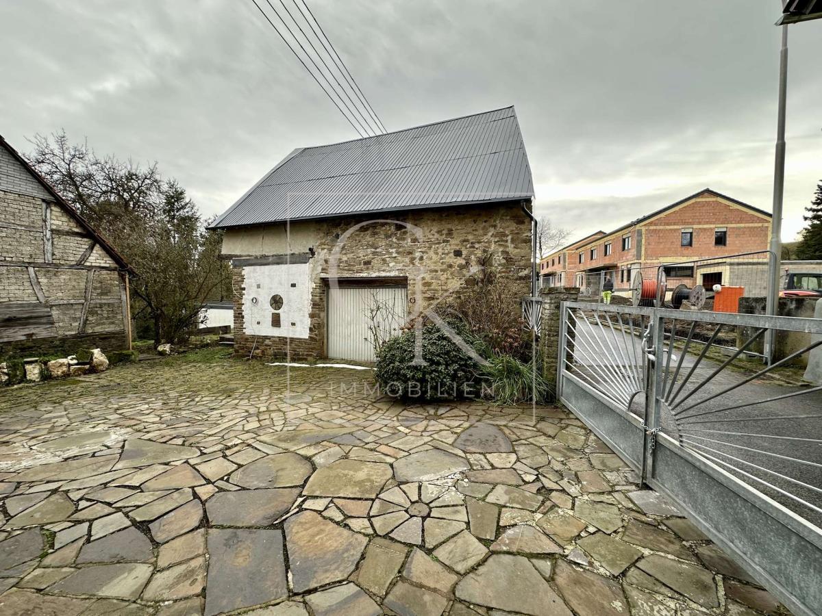 Innenhof & Nebengebäude