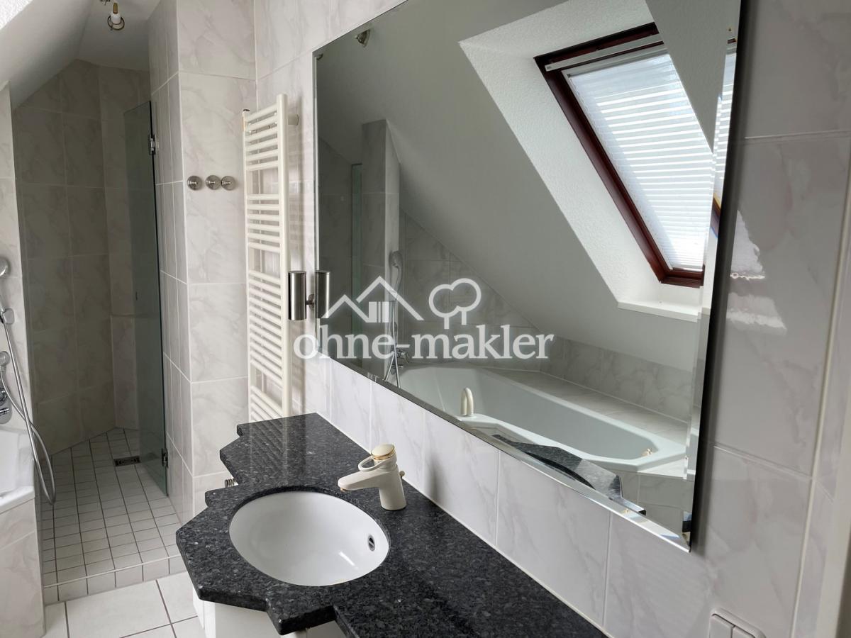 Vollbad mit Waschtisch