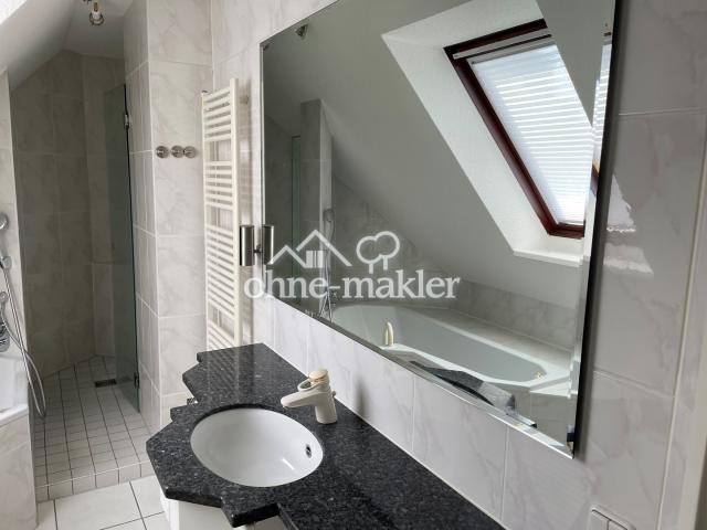 Vollbad mit Waschtisch