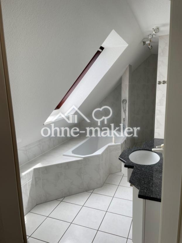 Vollbad mit Badewanne