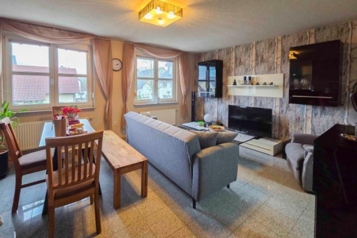 11 Wohn- und Esszimmer OG