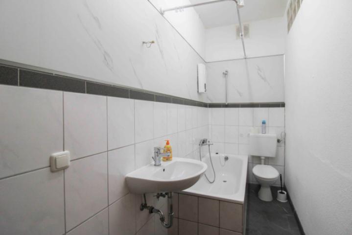 Ansicht Badezimmer 2