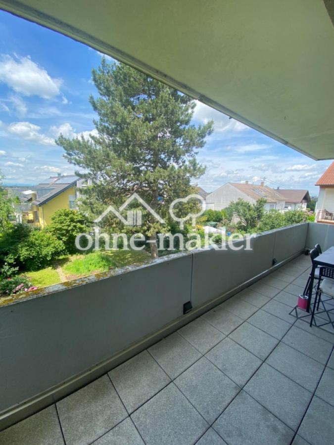 Blick vom Balkon in den Garten