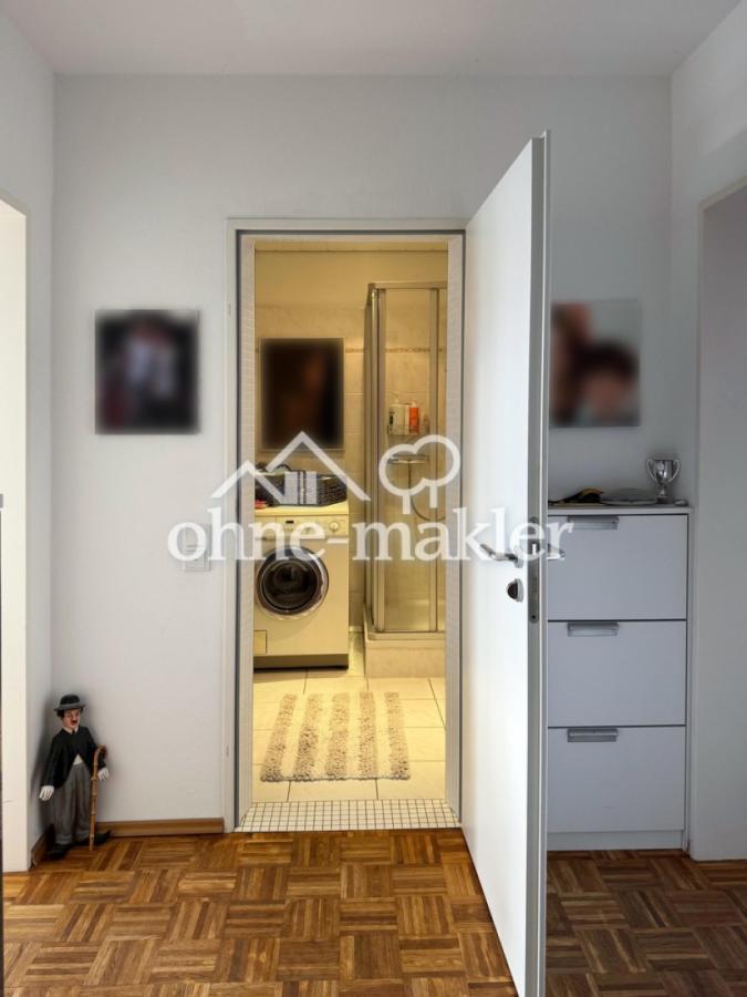 Diele Blick Duschbad