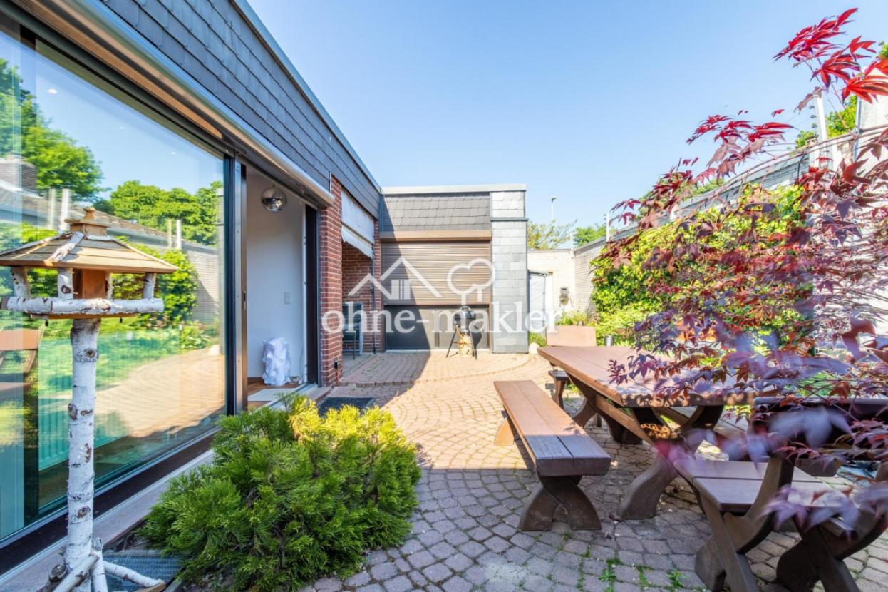Garten am Terrassenfenster