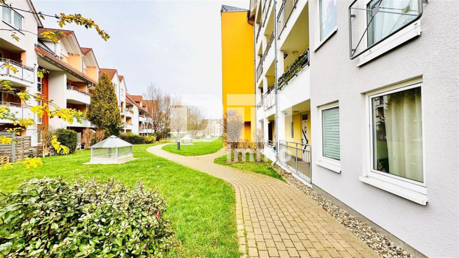 Innenhof / Gartenanlage Gemeinschaft / Zugang WE