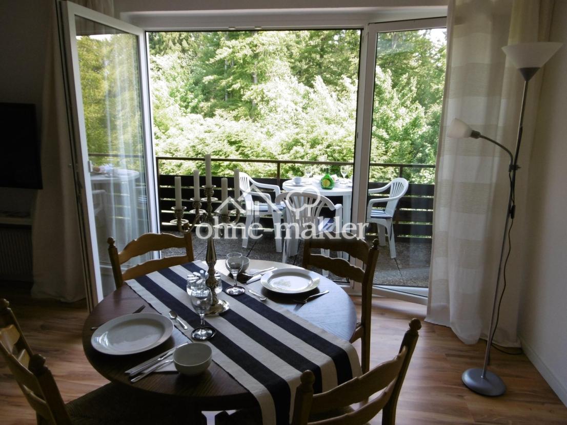 Wohnzimmer, Türen geöffnet