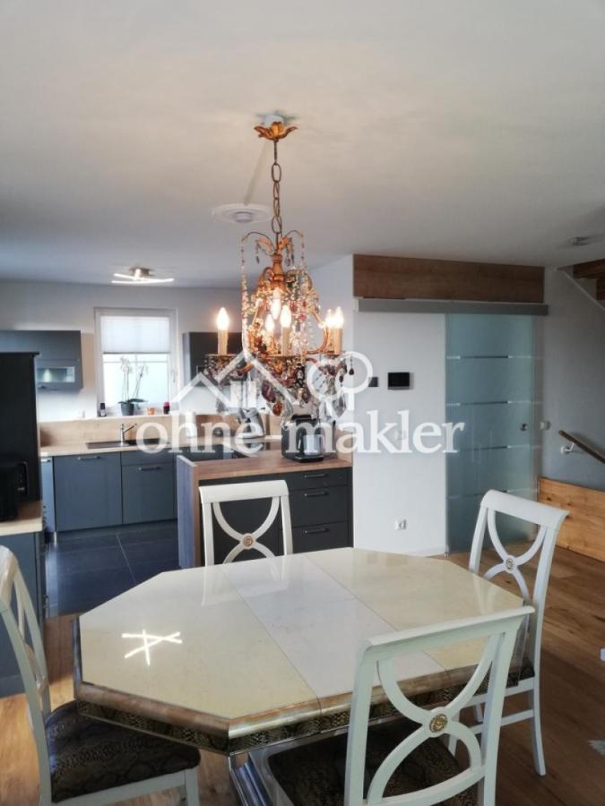 Esszimmer mit offener Küche