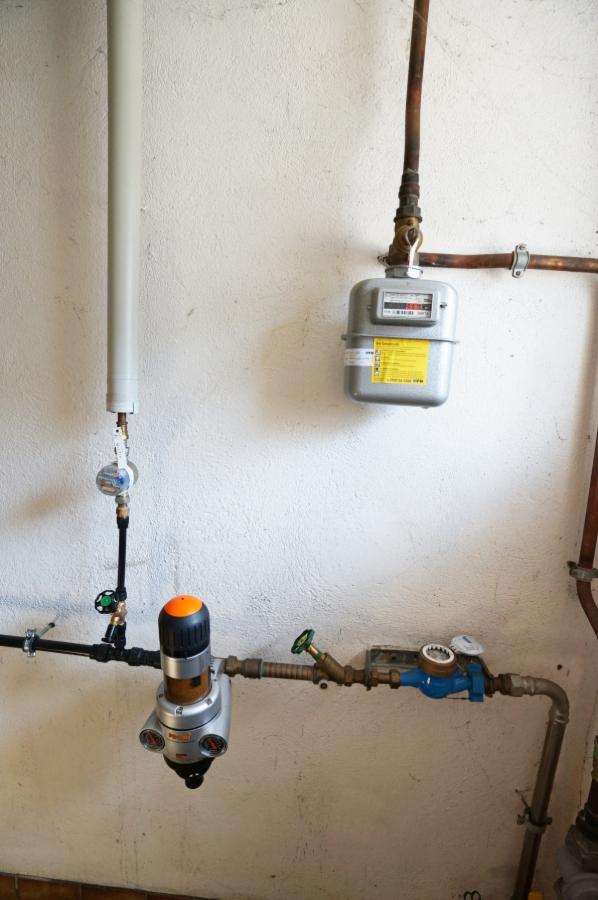 31 Gas- Wasseranschluss im UG