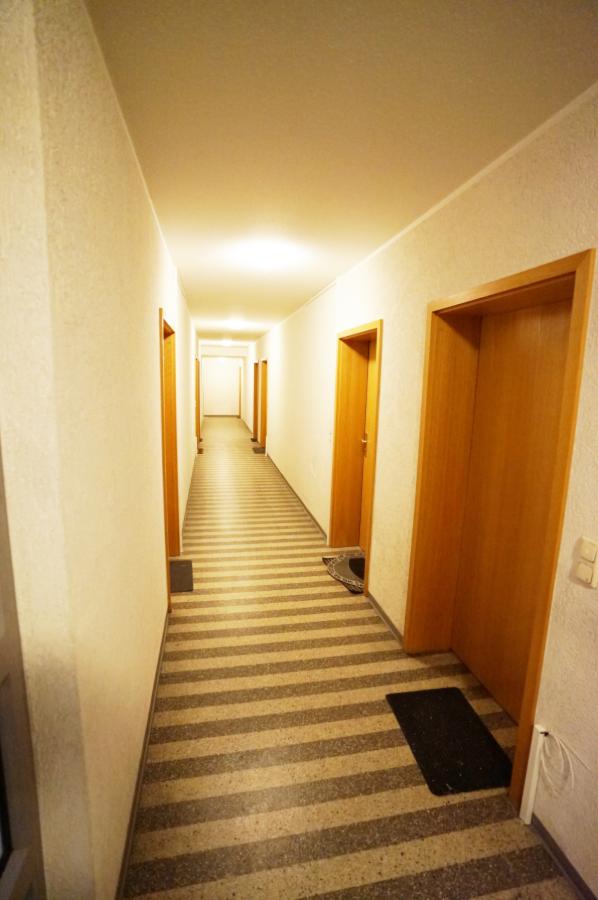 5_Flur zu Wohnung