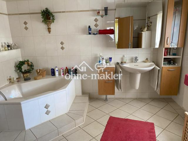 Tageslichtbad Wohnung OG