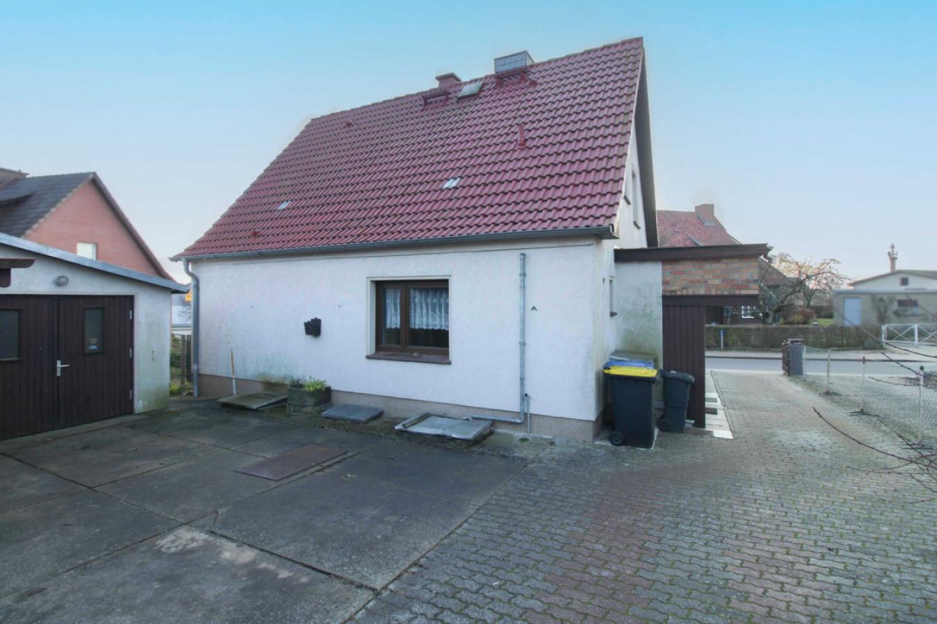 Außenansicht (Nordost)