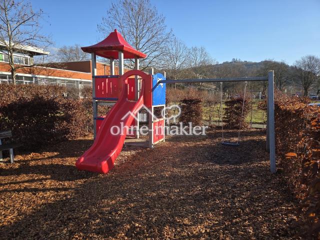 Spielplatz direkt am Haus