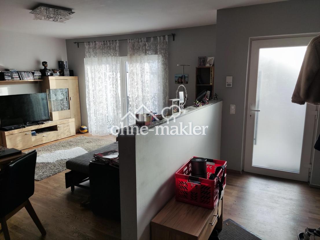 Flur Richtung Wohnzimmer