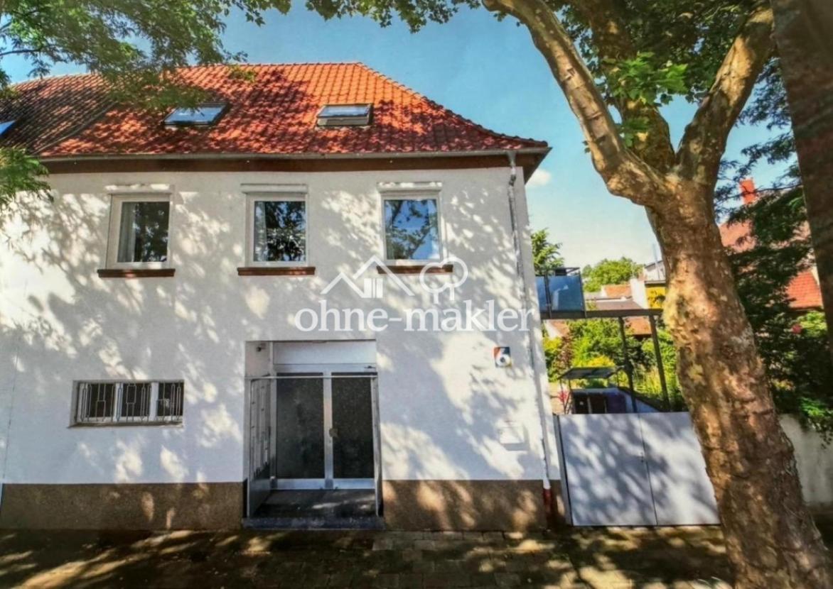 Außenansicht Eingang Saal