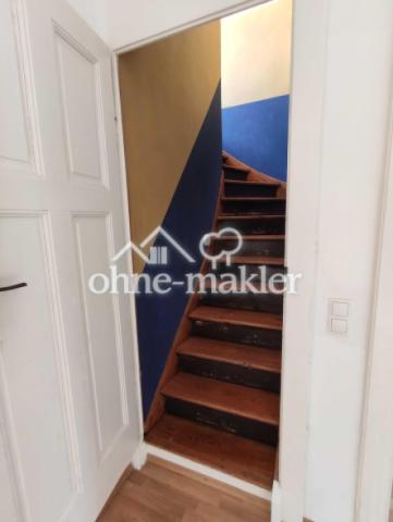 Innentreppe in das Dachstudio