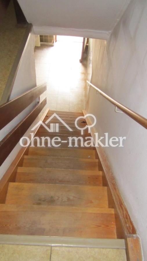 Treppe Eingang zum 1. OG