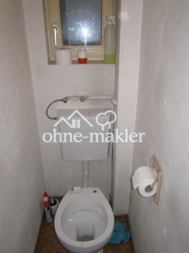 WC jeweils im 1. OG und 2. OG