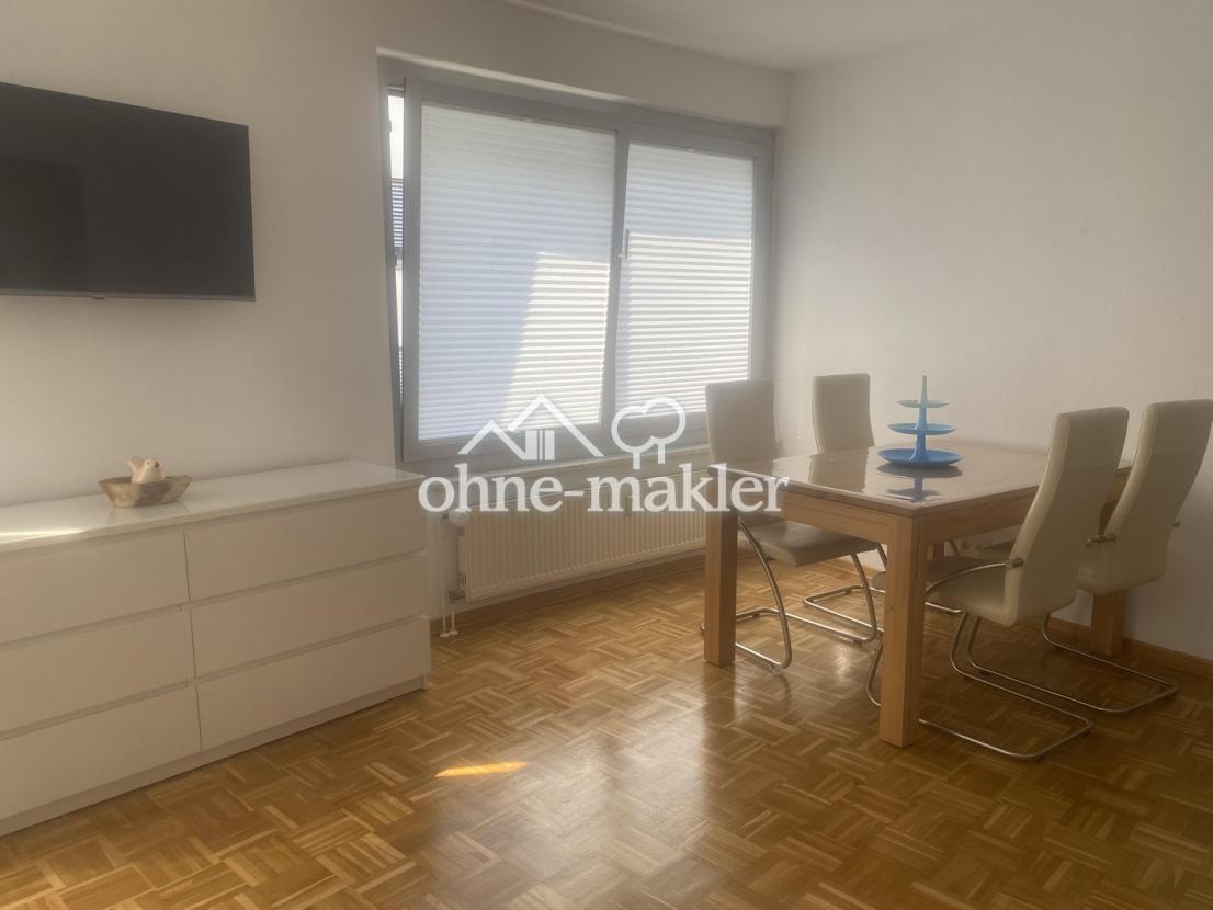 Venjakoblederstühle