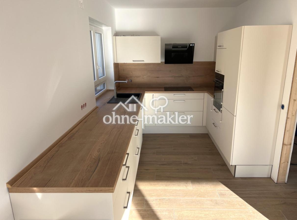 helle, offene Einbauküche