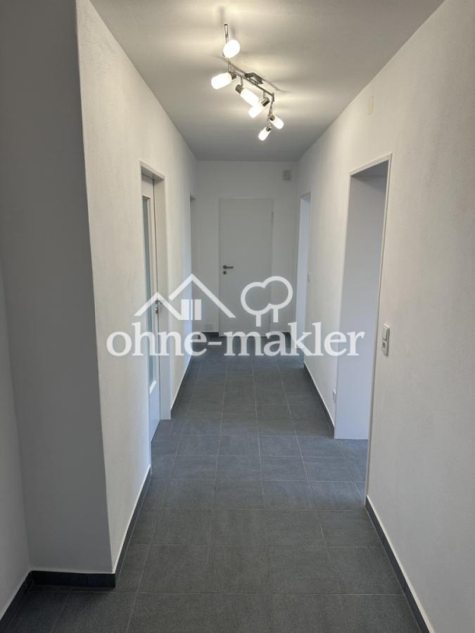 Flur - hinter Wohnungseingang