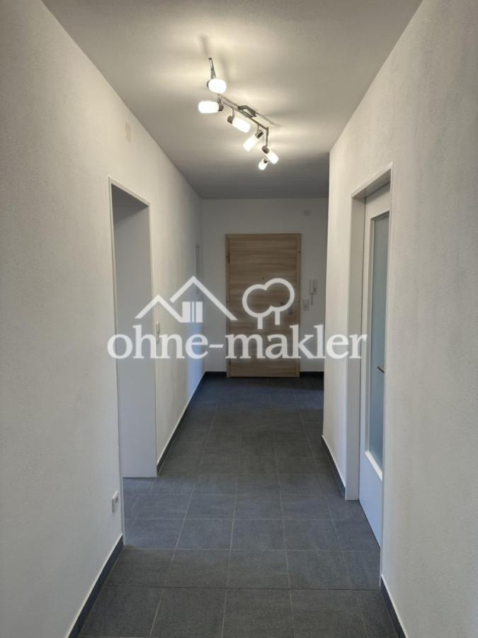 Flur - Blickrichtung Eingang