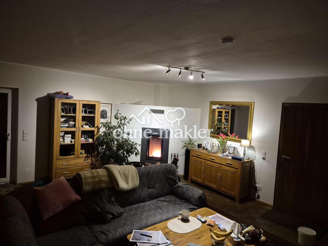 Wohnzimmer mit Kamin