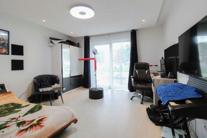 Kinderzimmer  Büro