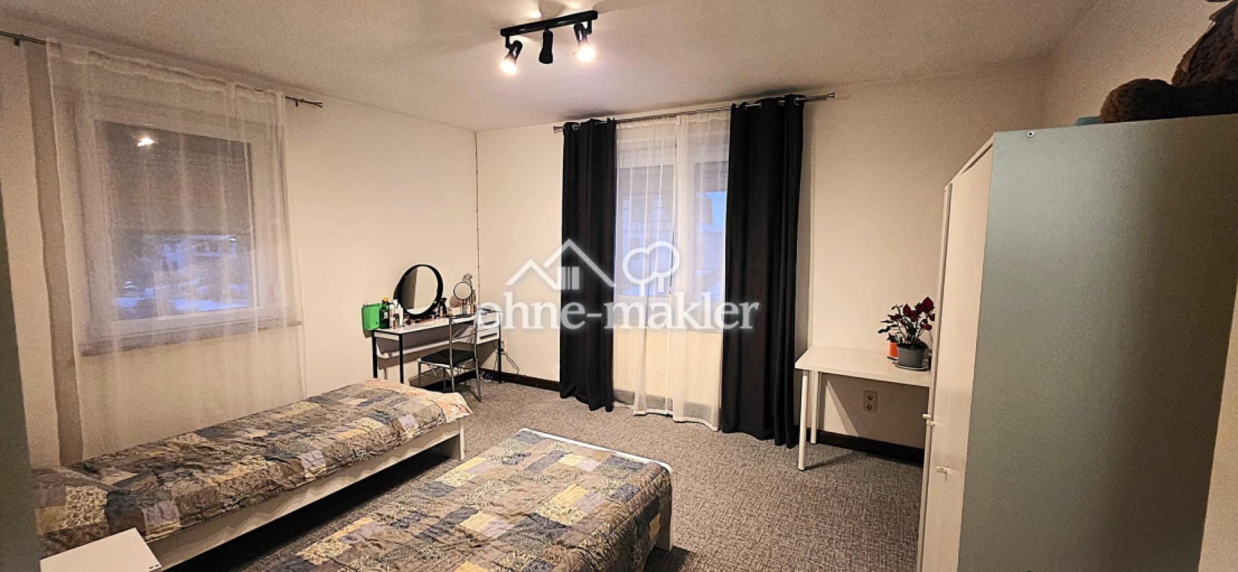 2. Schlafzimmer/Arbeitszimmer