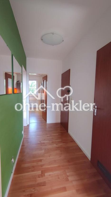 1. Flur, Blick zur Küche