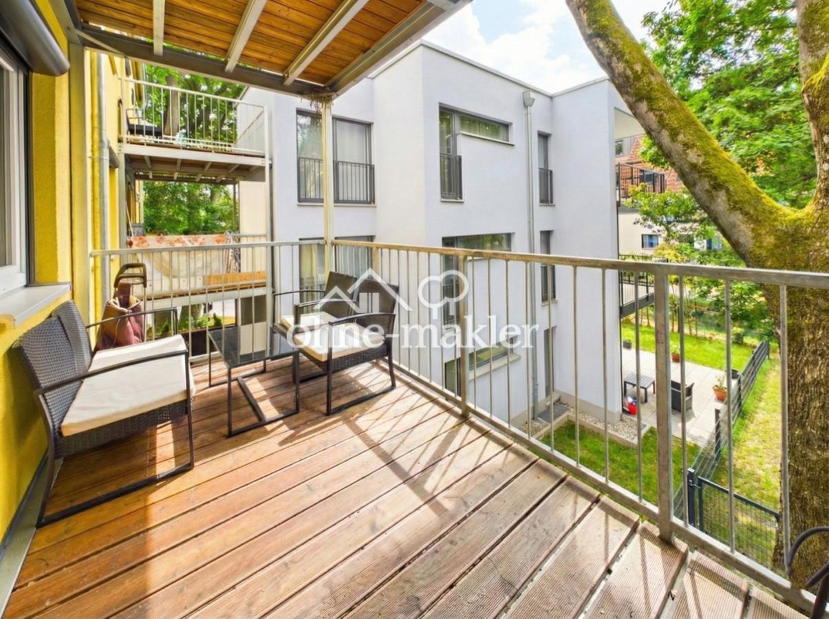 Balkon mit Wasserblick