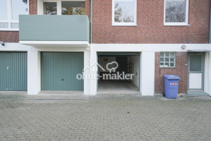 Rückansicht/ Garage