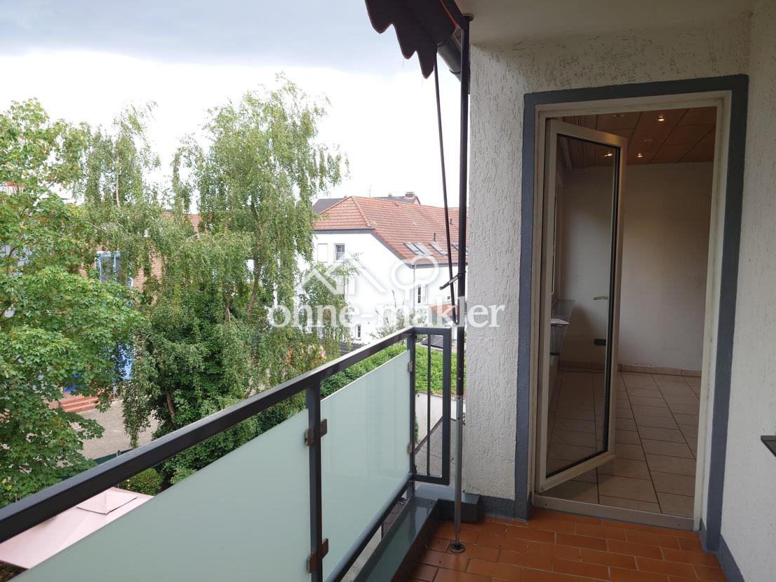Balkon Blick ins Wohnzimmer