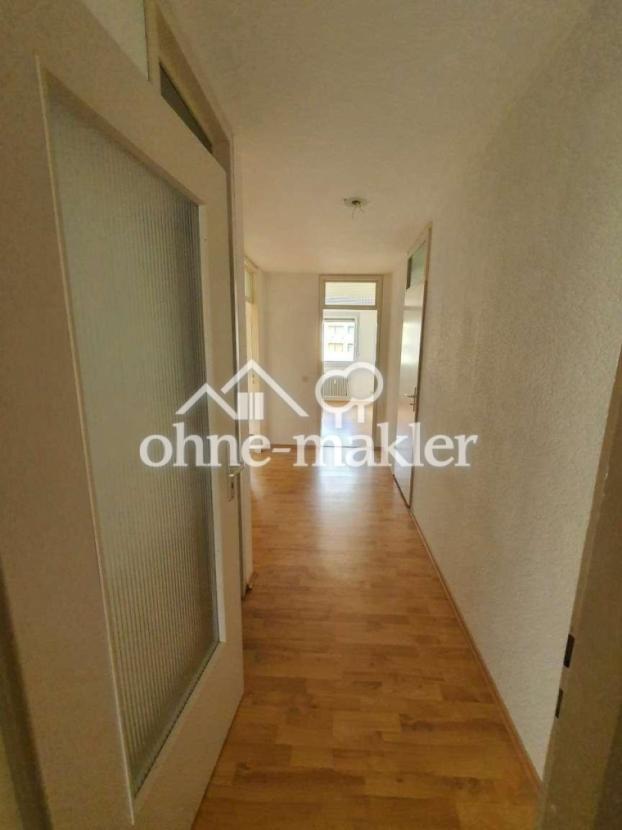 Flur zu 2 andere Zimmern