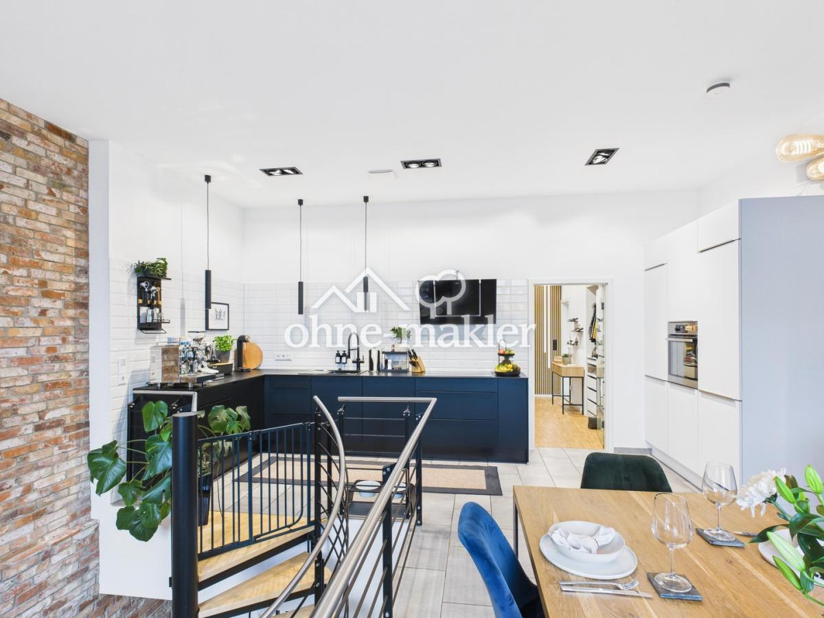 Küche - / Essbereich (1.OG)