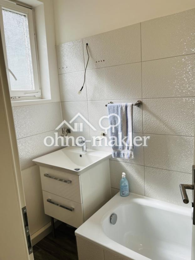 Tageslicht-Bad mit Wanne