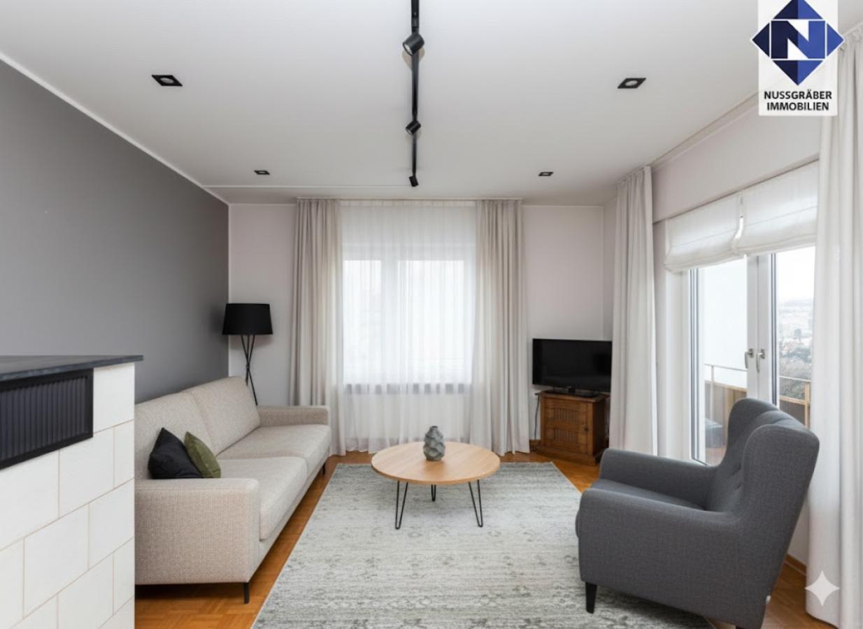 virtuell möbliert (KI-gestützt)