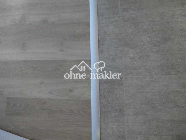 moderne Fliesen/ Laminat