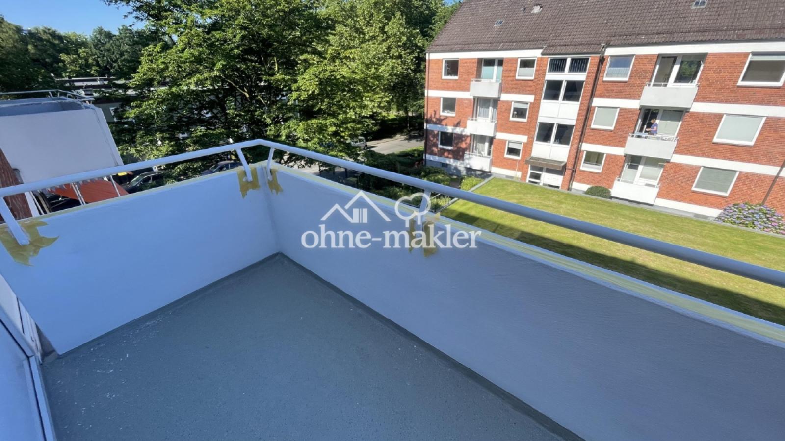 Wohnzimmer- Balikon --> West