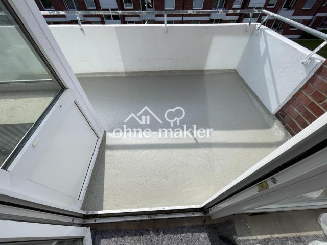 Wohnzimmer- Balikon --> West