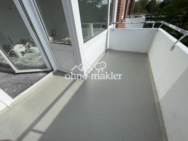 Wohnzimmer- Balikon --> West