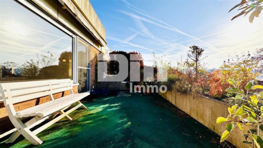 Dachterrasse mit Markise