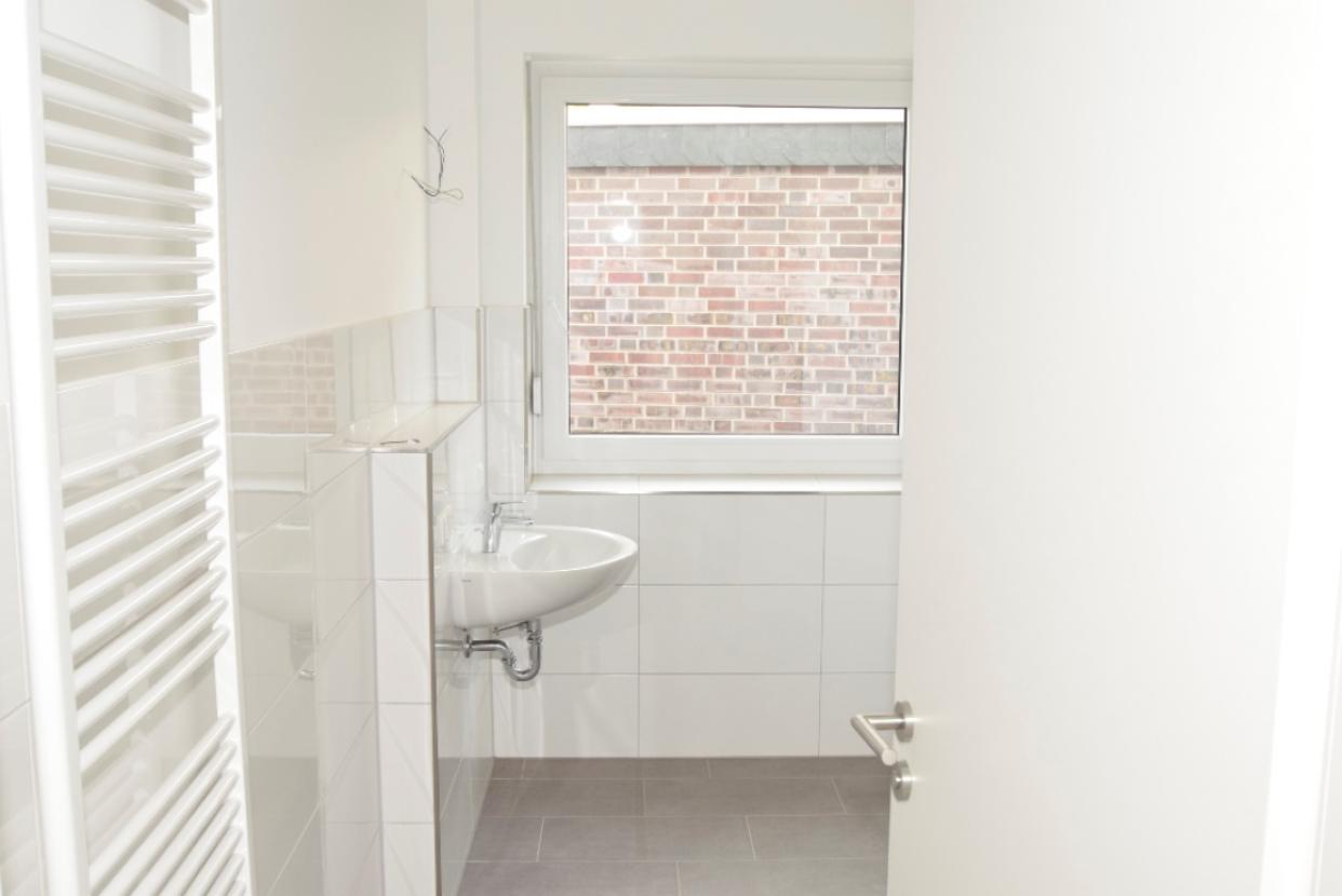 Badezimmer mit Handtuchheizkörper