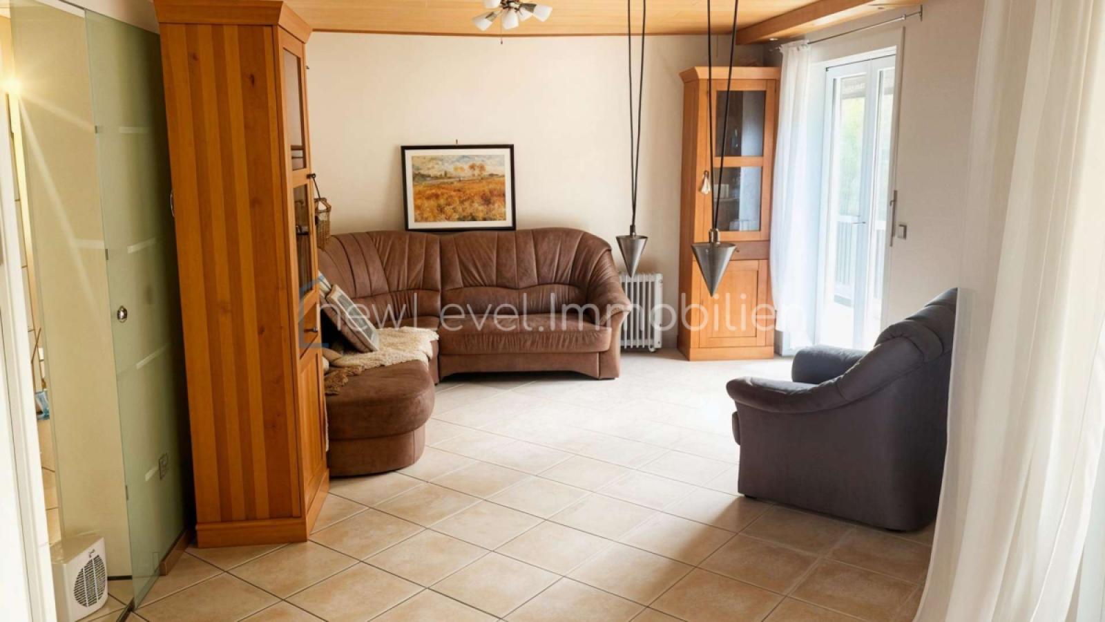 Wohnzimmer, Esszimmer- (KI optimiert)