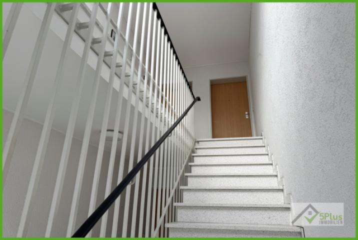 5Plus Immo Wohnung zur Miete Eschweiler/Weisweiler Treppenhaus