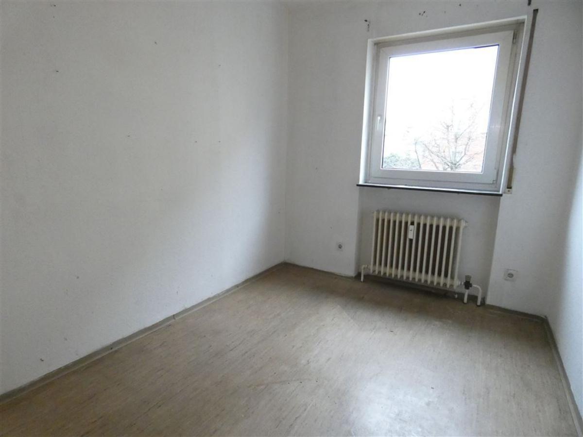 Arbeits.- oder Kinderzimmer