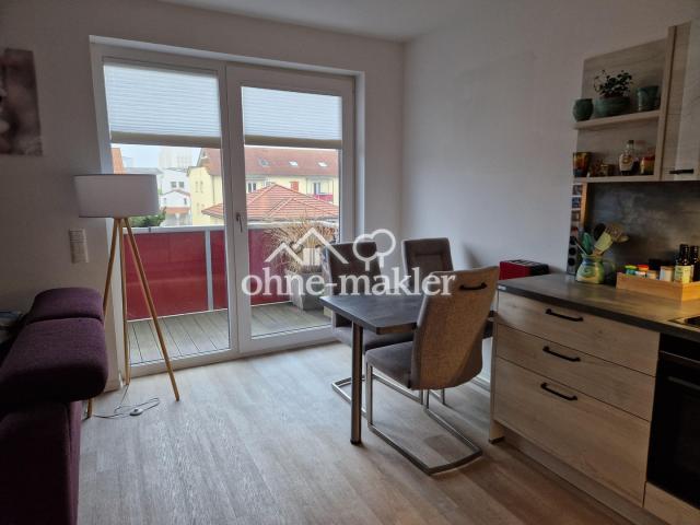 Wohnküche mit Einbauküche