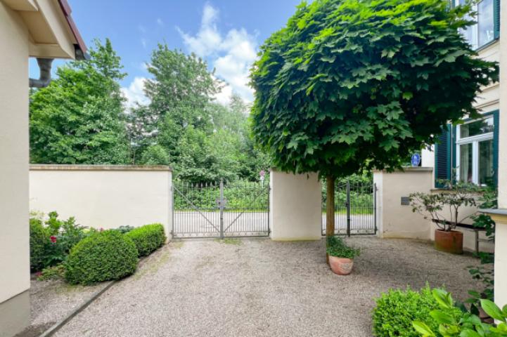 Gemeinschaftliche Toreinfahrt