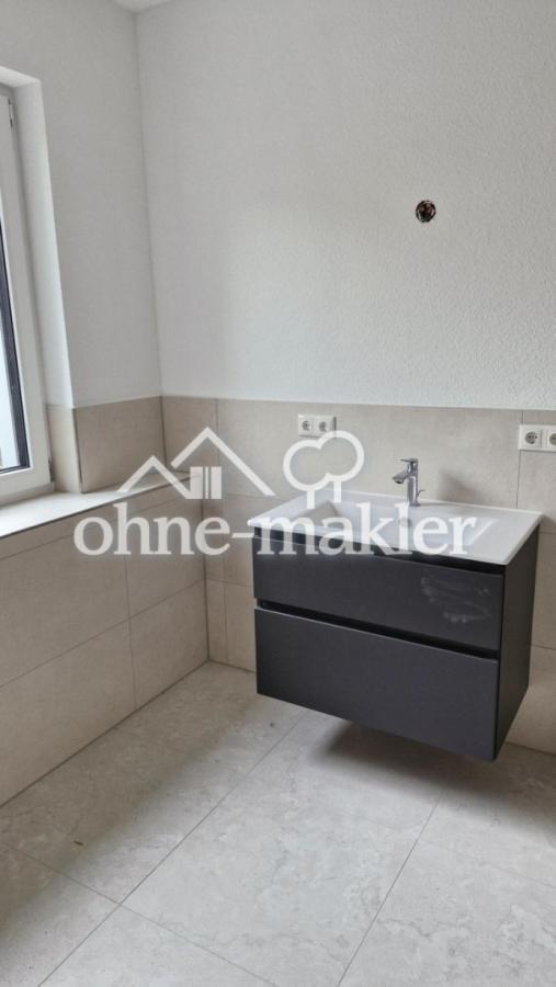 Badezimmer 1 mit Waschbecken